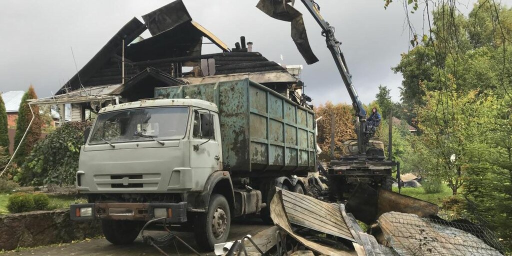 Вывоз мусора после пожара с утилизацией в Луховицах в октябре