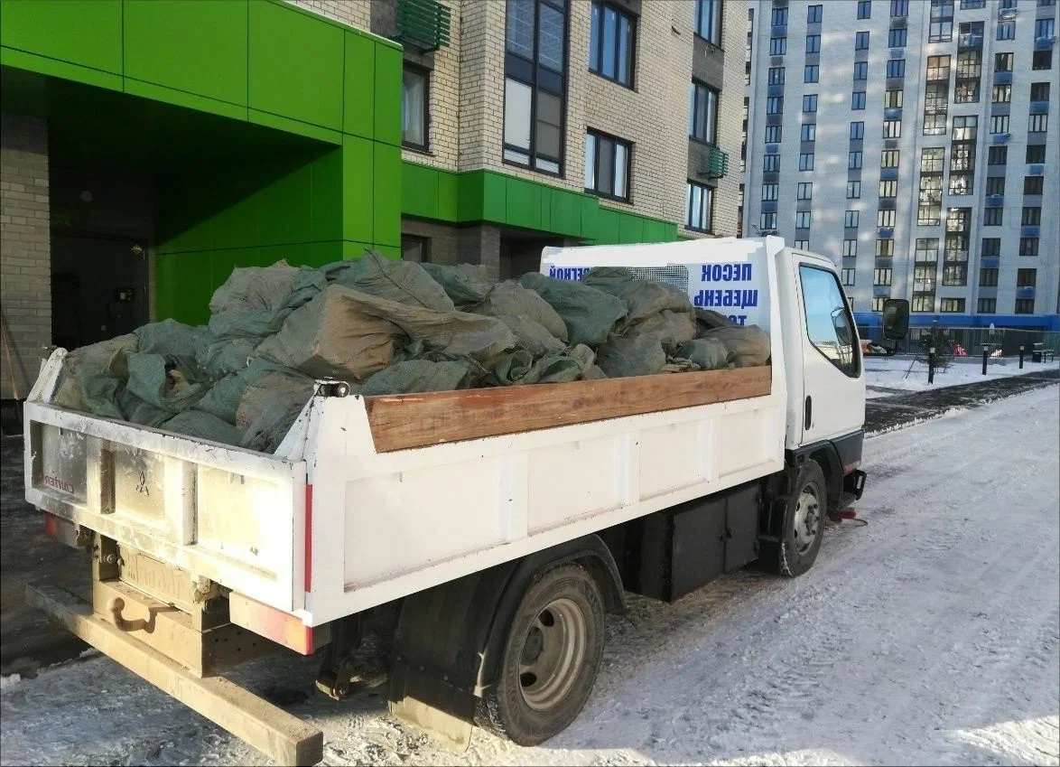 Вывоз мусора грузовым фургоном 3 тонны в Луховицах — цена от 1397 руб., ПроМусор
