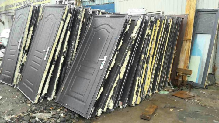 Вывоз металлических дверей с утилизацией в Луховицах в октябре