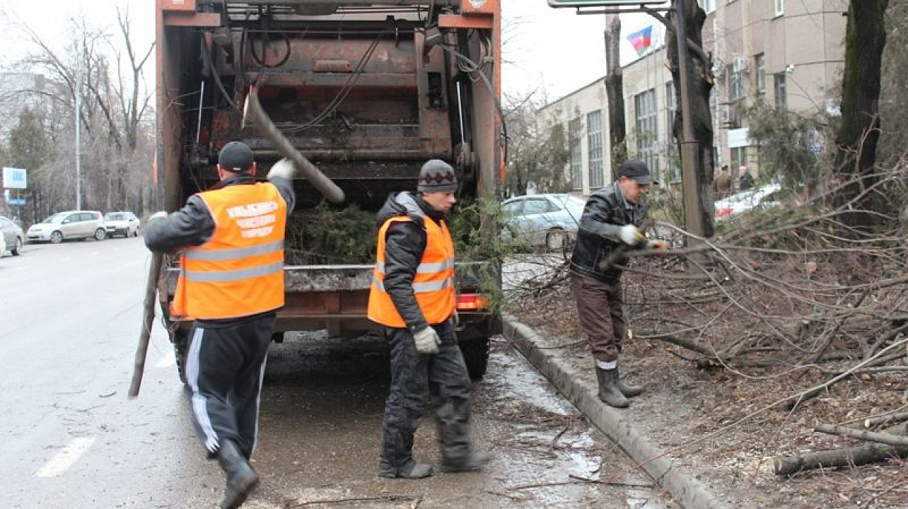 Уборка после стихийного бедствия в Луховицах от 2948 руб